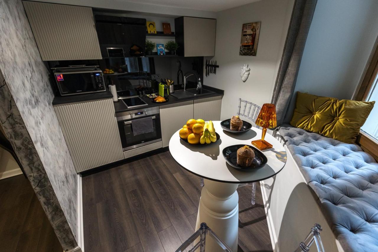 Bobo'S Luxury Apartment Budapest Luaran gambar
