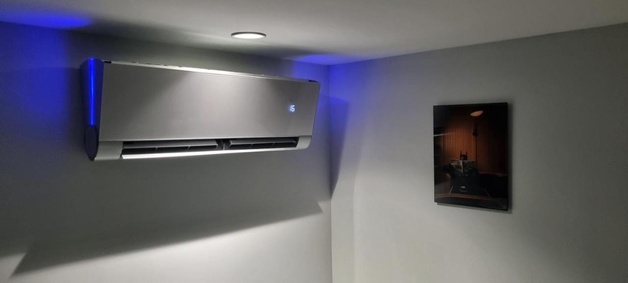Bobo'S Luxury Apartment Budapest Luaran gambar
